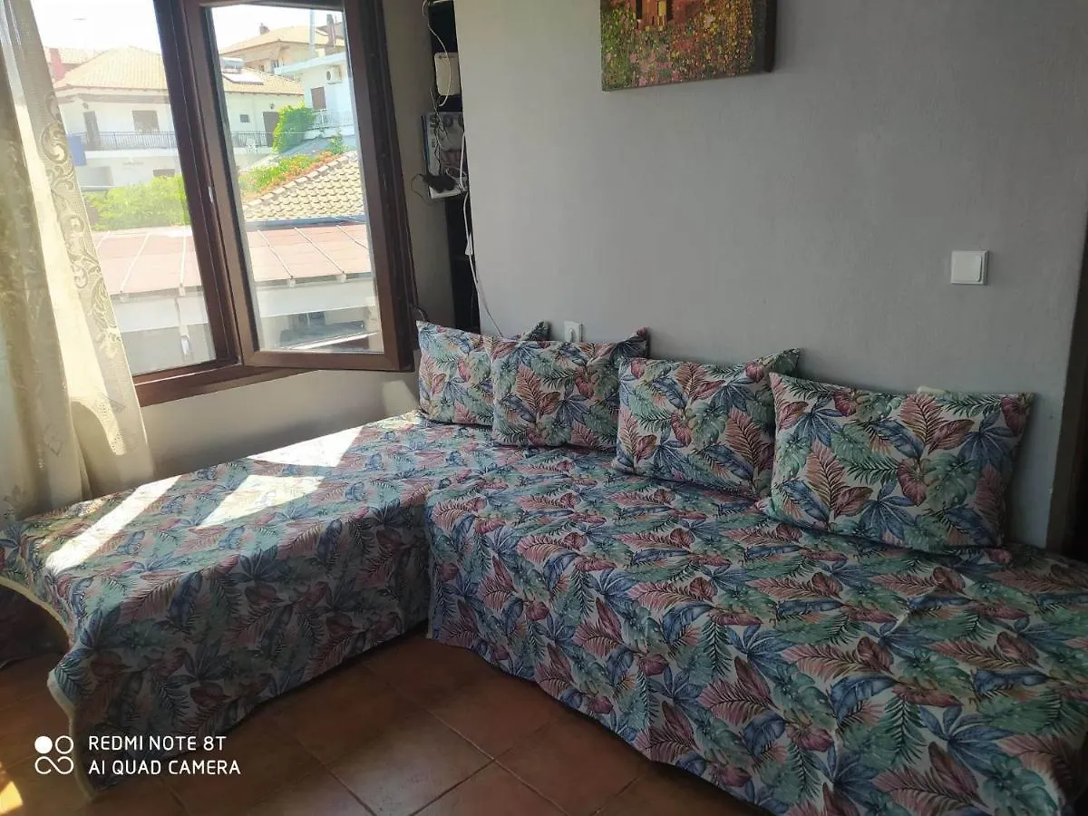 Mamadinas House Allimpanta 阿莫利亚尼岛 公寓